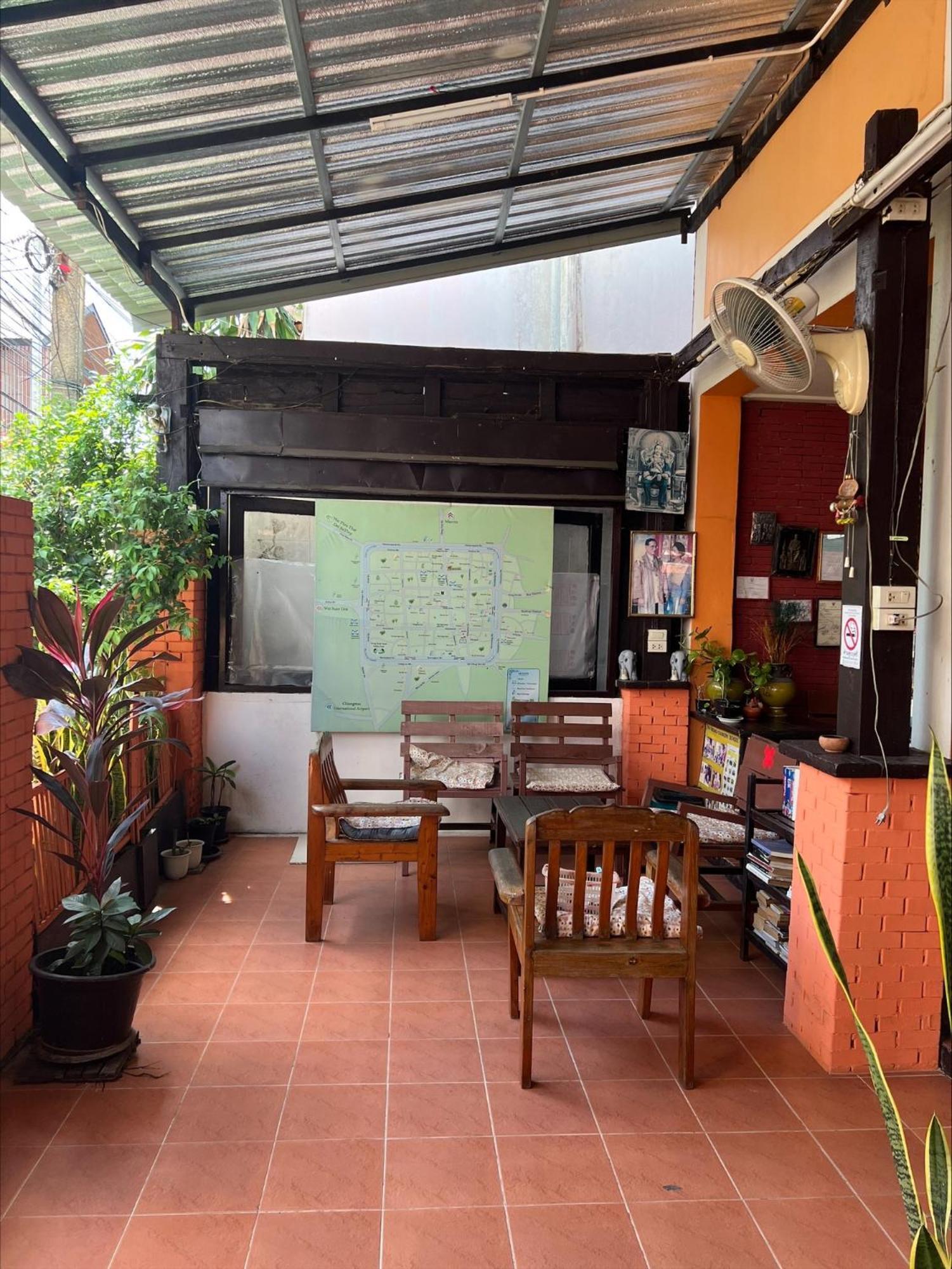 Jj Guesthouse Chiang Mai Buitenkant foto